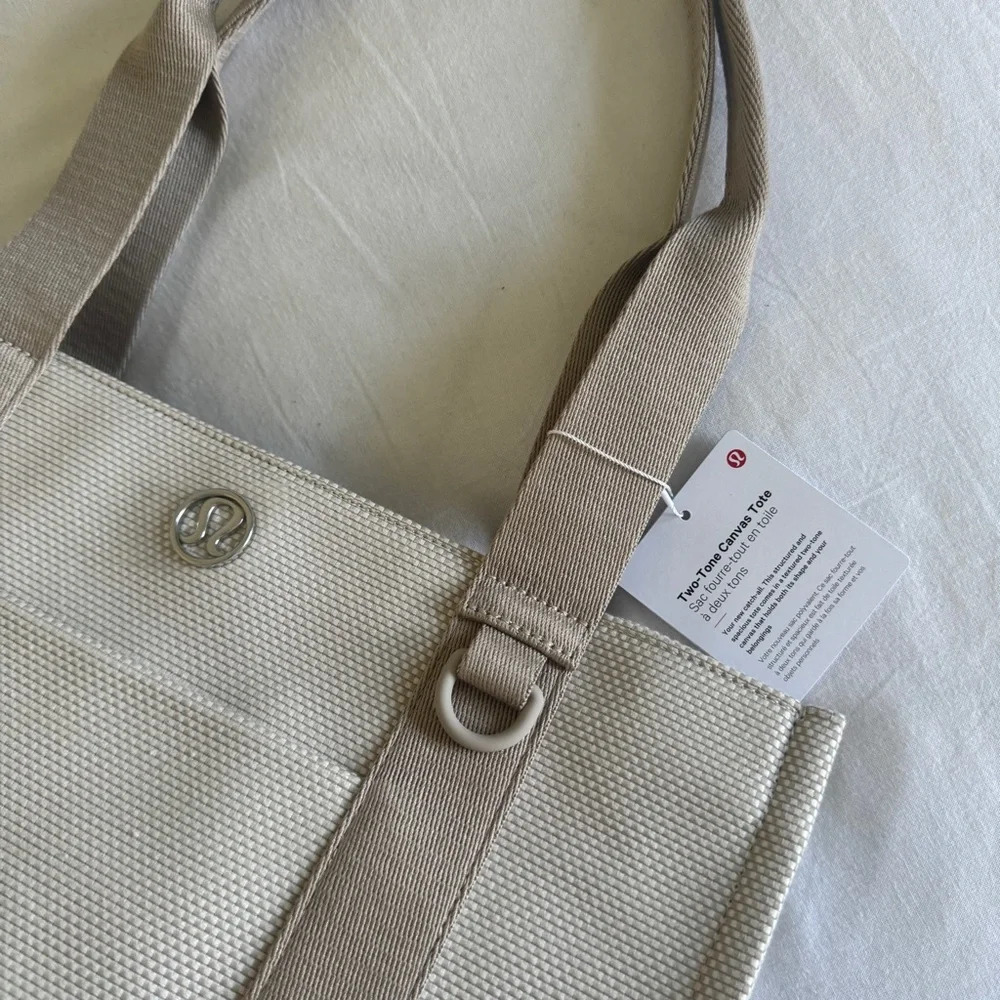 LAST ONE 🆕 Lululemon Two Toned Canvas Tote Bag Large 10L Mojave Tan Light Ivory - Picture 3 of 7